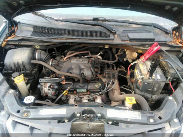 Photo 9 VIN: 2A4RR5D14AR141748 - CHRYSLER TOWN & COUNTRY 