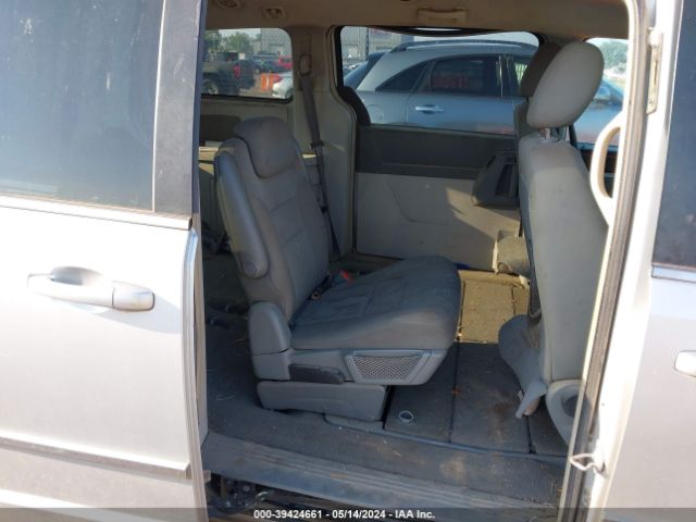 Photo 7 VIN: 2A4RR5D14AR234916 - CHRYSLER TOWN & COUNTRY 