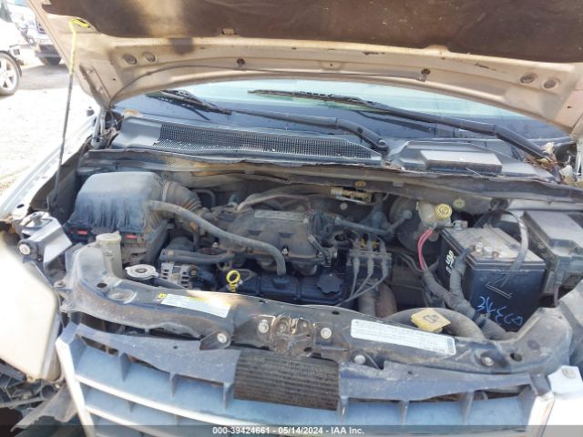 Photo 9 VIN: 2A4RR5D14AR234916 - CHRYSLER TOWN & COUNTRY 