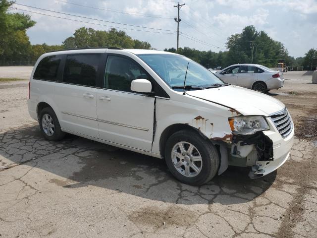 Photo 3 VIN: 2A4RR5D14AR245527 - CHRYSLER TOWN & COU 