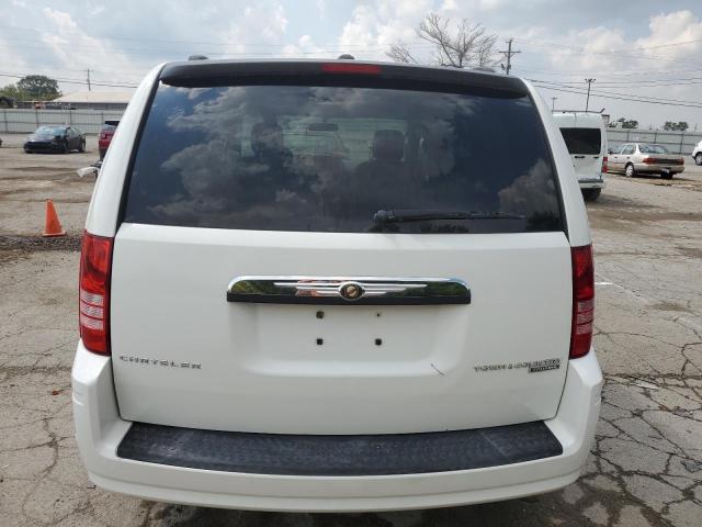 Photo 5 VIN: 2A4RR5D14AR245527 - CHRYSLER TOWN & COU 