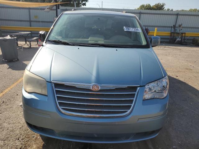 Photo 4 VIN: 2A4RR5D14AR253577 - CHRYSLER TOWN & COU 