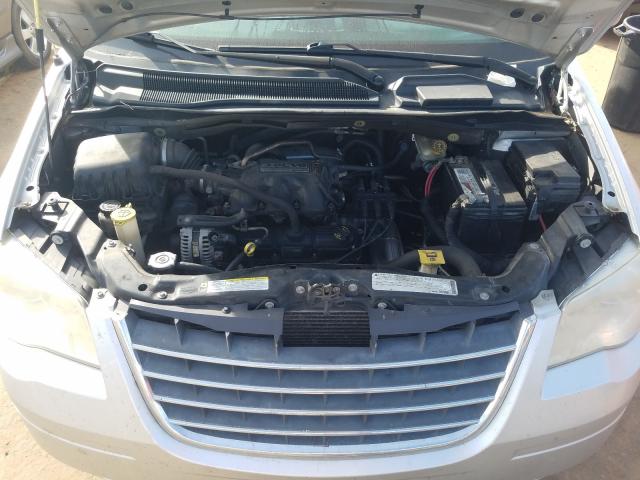 Photo 6 VIN: 2A4RR5D14AR278740 - CHRYSLER TOWN & COU 