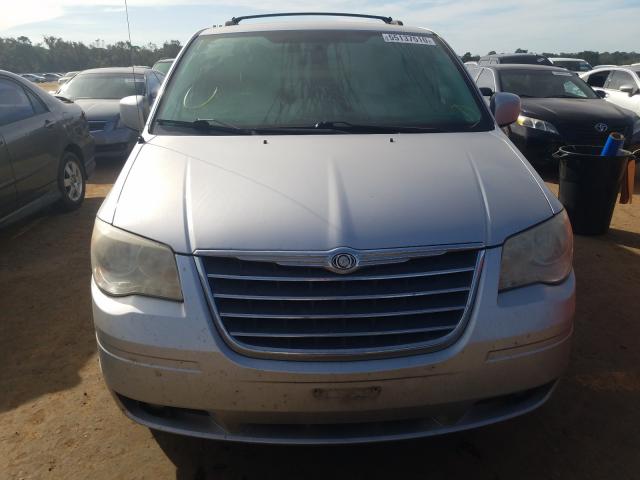 Photo 8 VIN: 2A4RR5D14AR278740 - CHRYSLER TOWN & COU 