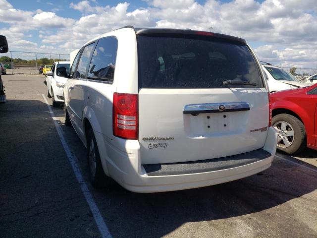 Photo 2 VIN: 2A4RR5D14AR305452 - CHRYSLER TOWN & COU 