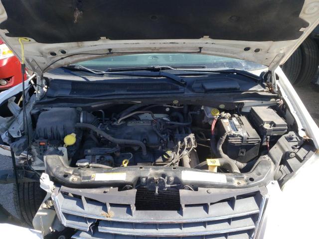 Photo 6 VIN: 2A4RR5D14AR305452 - CHRYSLER TOWN & COU 