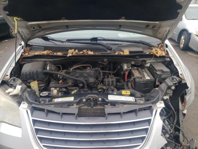 Photo 11 VIN: 2A4RR5D14AR310439 - CHRYSLER TOWN & COU 