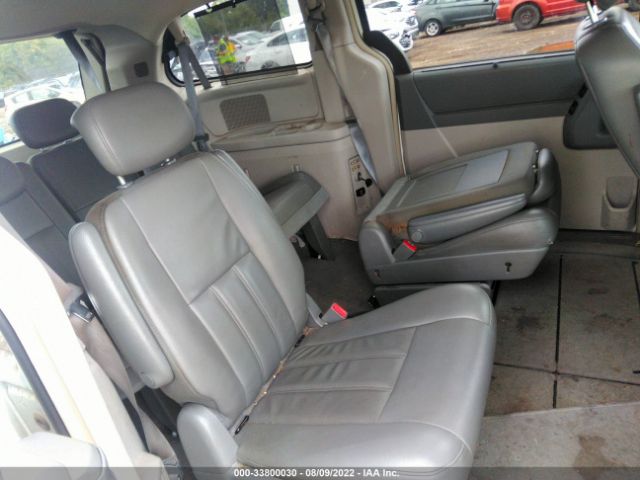 Photo 7 VIN: 2A4RR5D14AR337902 - CHRYSLER TOWN & COUNTRY 