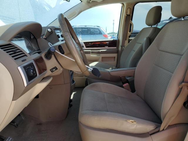 Photo 6 VIN: 2A4RR5D14AR344901 - CHRYSLER TOWN & COU 