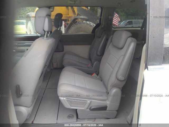 Photo 7 VIN: 2A4RR5D14AR347801 - CHRYSLER TOWN & COUNTRY 