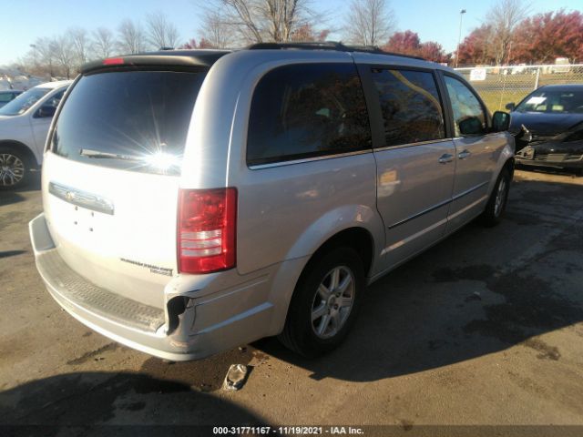 Photo 3 VIN: 2A4RR5D14AR413120 - CHRYSLER TOWN & COUNTRY 