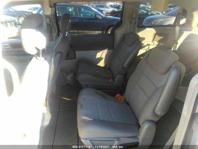 Photo 7 VIN: 2A4RR5D14AR413120 - CHRYSLER TOWN & COUNTRY 