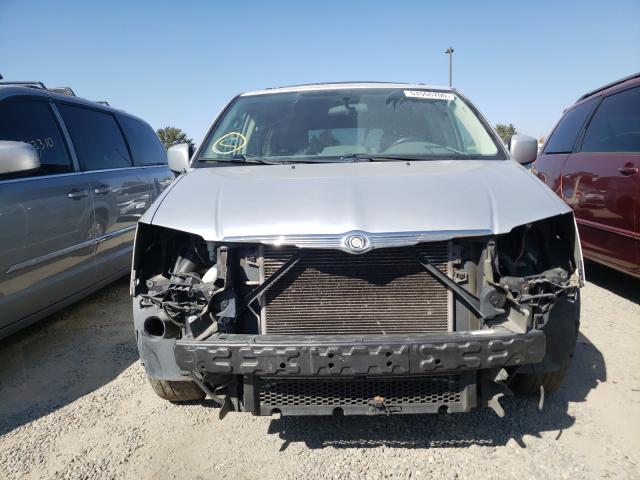 Photo 8 VIN: 2A4RR5D14AR414073 - CHRYSLER TOWN & COU 