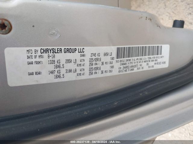 Photo 8 VIN: 2A4RR5D14AR420973 - CHRYSLER TOWN & COUNTRY 