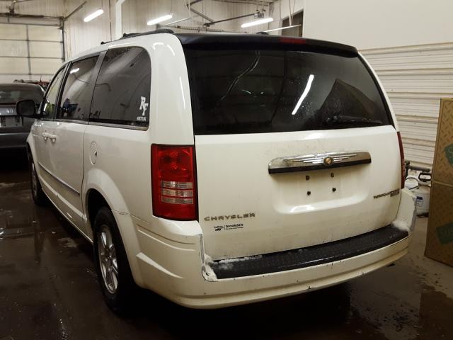 Photo 2 VIN: 2A4RR5D14AR431701 - CHRYSLER TOWN & COU 