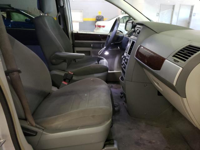 Photo 4 VIN: 2A4RR5D14AR468103 - CHRYSLER TOWN &AMP COU 