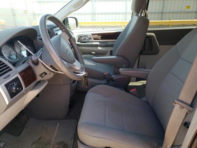 Photo 6 VIN: 2A4RR5D14AR494989 - CHRYSLER TOWN & COU 