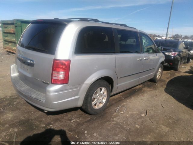 Photo 3 VIN: 2A4RR5D15AR105647 - CHRYSLER TOWN & COUNTRY 