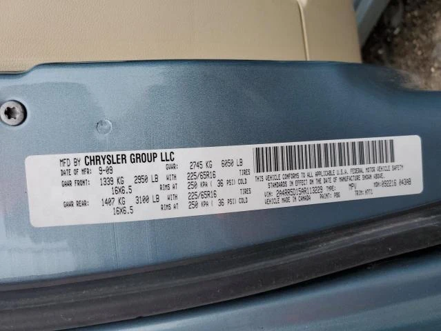 Photo 12 VIN: 2A4RR5D15AR113229 - CHRYSLER TOWN & COU 