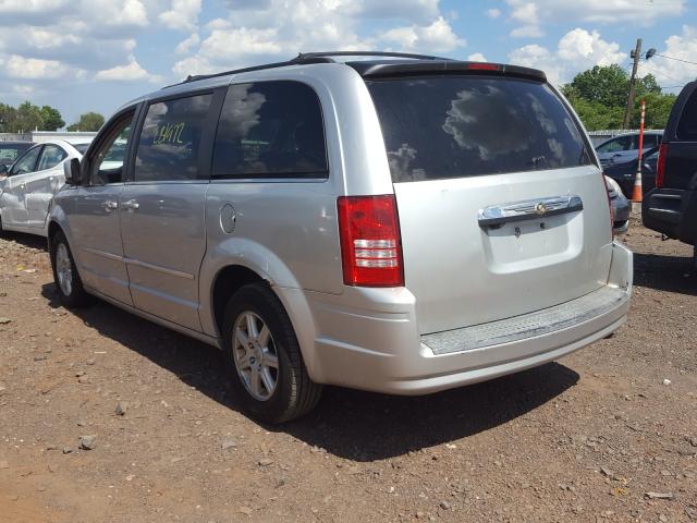 Photo 2 VIN: 2A4RR5D15AR129334 - CHRYSLER TOWN & COU 