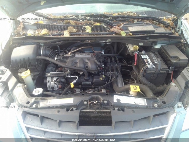 Photo 9 VIN: 2A4RR5D15AR168036 - CHRYSLER TOWN & COUNTRY 