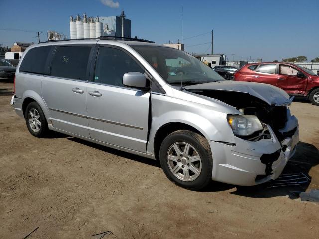 Photo 3 VIN: 2A4RR5D15AR170448 - CHRYSLER TOWN & COU 