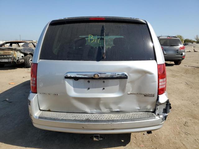 Photo 5 VIN: 2A4RR5D15AR170448 - CHRYSLER TOWN & COU 