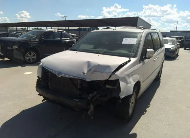 Photo 5 VIN: 2A4RR5D15AR178498 - CHRYSLER TOWN & COUNTRY 