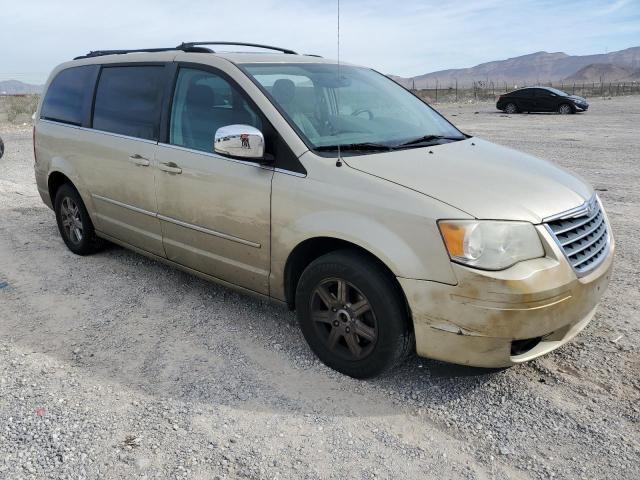 Photo 3 VIN: 2A4RR5D15AR179005 - CHRYSLER TOWN & COU 