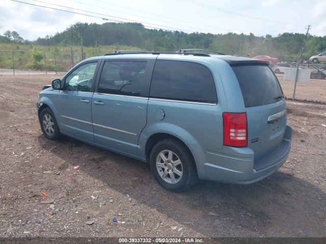 Photo 2 VIN: 2A4RR5D15AR217896 - CHRYSLER TOWN & COUNTRY 