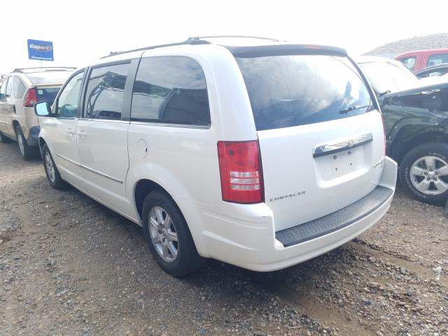 Photo 2 VIN: 2A4RR5D15AR324219 - CHRYSLER TOWN & COU 