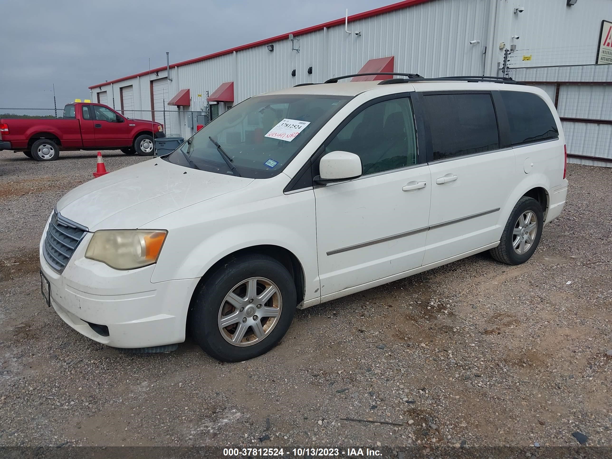 Photo 1 VIN: 2A4RR5D15AR359312 - CHRYSLER TOWN & COUNTRY 