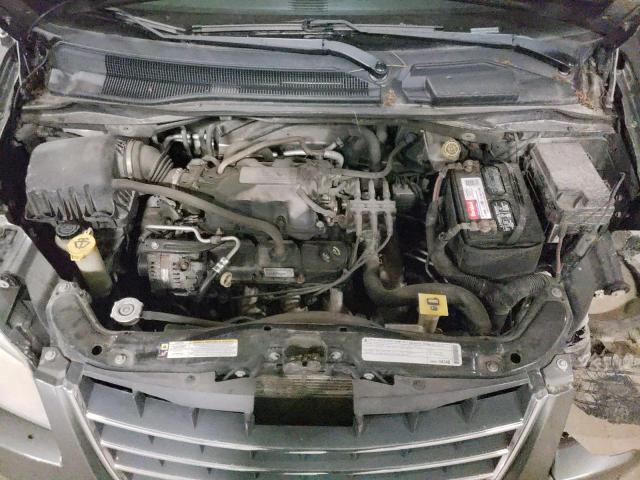 Photo 6 VIN: 2A4RR5D15AR399423 - CHRYSLER TOWN &AMP COU 