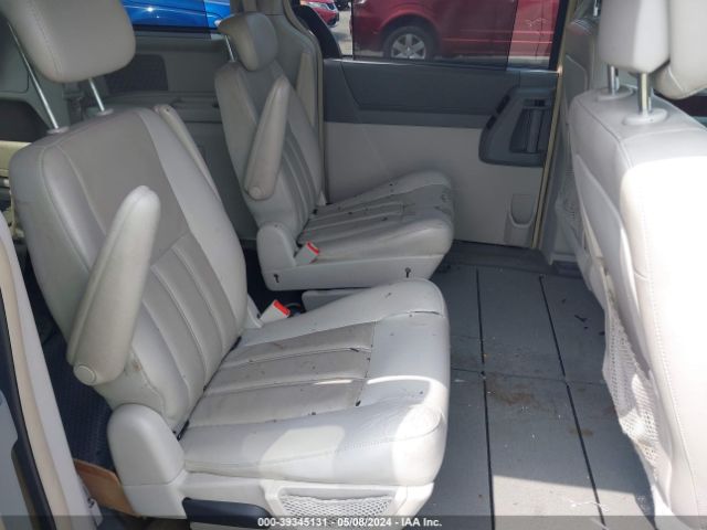 Photo 7 VIN: 2A4RR5D15AR412722 - CHRYSLER TOWN & COUNTRY 