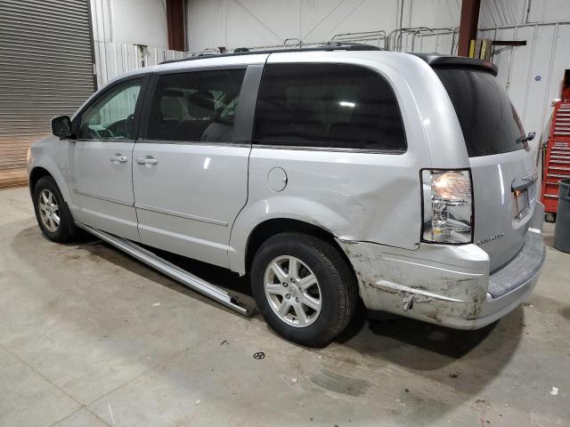 Photo 1 VIN: 2A4RR5D15AR413661 - CHRYSLER TOWN & COU 