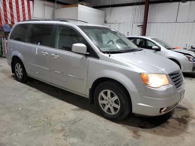 Photo 3 VIN: 2A4RR5D15AR413661 - CHRYSLER TOWN & COU 