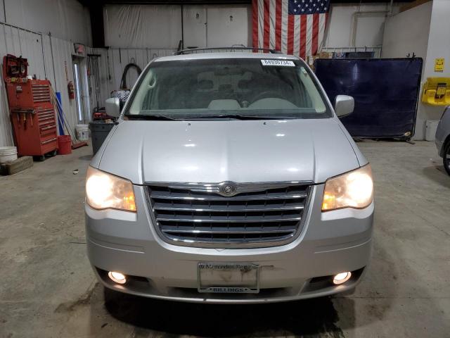 Photo 4 VIN: 2A4RR5D15AR413661 - CHRYSLER TOWN & COU 