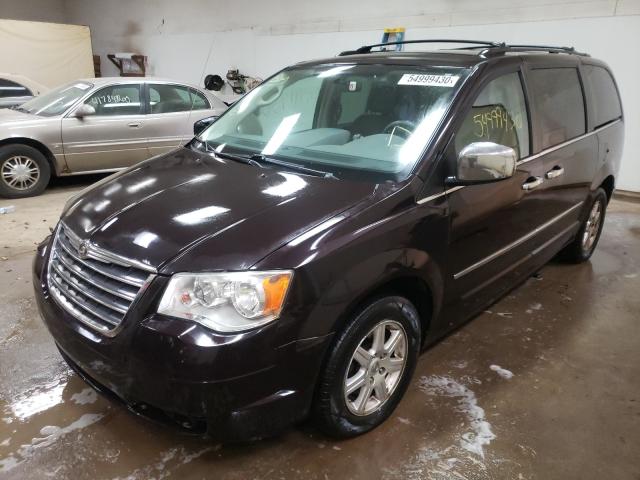 Photo 1 VIN: 2A4RR5D15AR421890 - CHRYSLER TOWN &AMP COU 