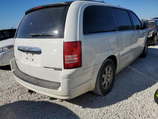 Photo 3 VIN: 2A4RR5D15AR450905 - CHRYSLER TOWN & COU 