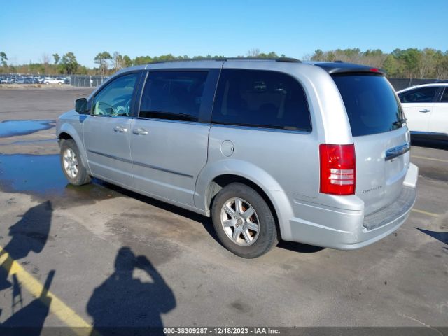 Photo 2 VIN: 2A4RR5D15AR500850 - CHRYSLER TOWN & COUNTRY 