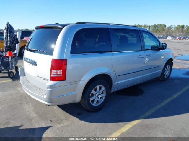 Photo 3 VIN: 2A4RR5D15AR500850 - CHRYSLER TOWN & COUNTRY 