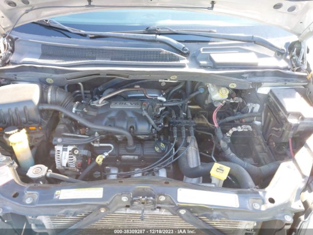 Photo 9 VIN: 2A4RR5D15AR500850 - CHRYSLER TOWN & COUNTRY 