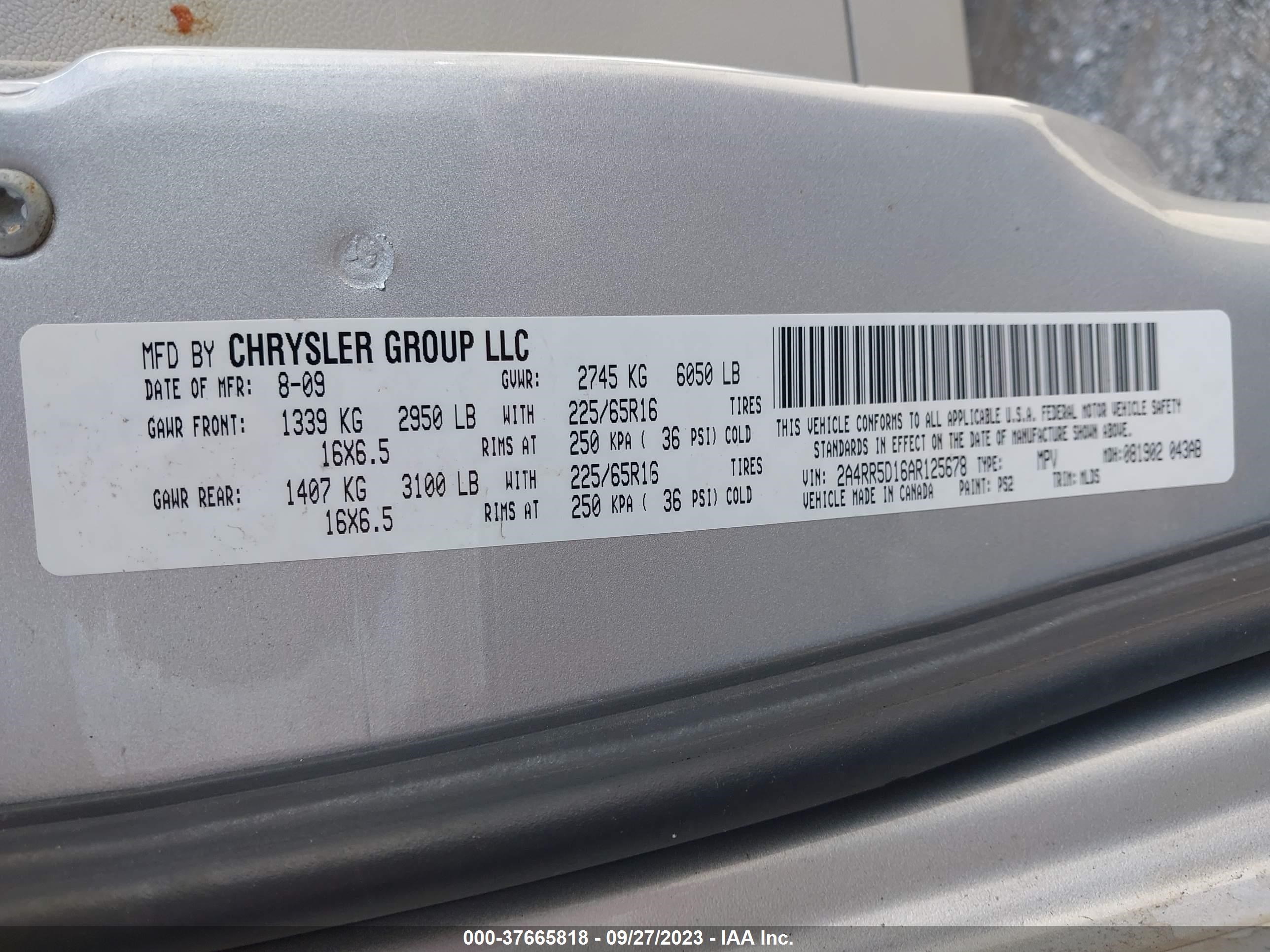 Photo 8 VIN: 2A4RR5D16AR125678 - CHRYSLER TOWN & COUNTRY 