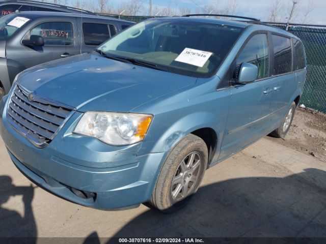 Photo 1 VIN: 2A4RR5D16AR151052 - CHRYSLER TOWN & COUNTRY 