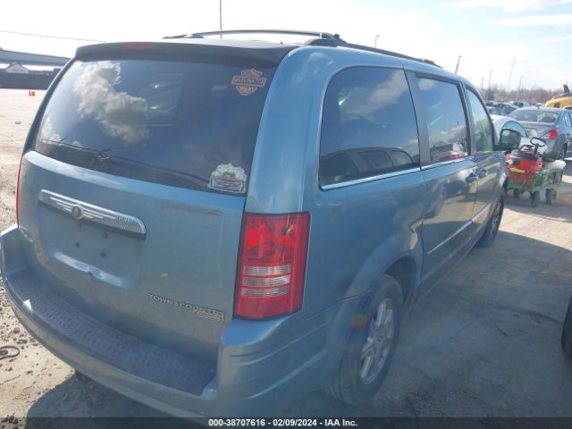 Photo 3 VIN: 2A4RR5D16AR151052 - CHRYSLER TOWN & COUNTRY 