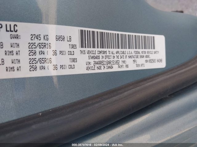 Photo 8 VIN: 2A4RR5D16AR151052 - CHRYSLER TOWN & COUNTRY 