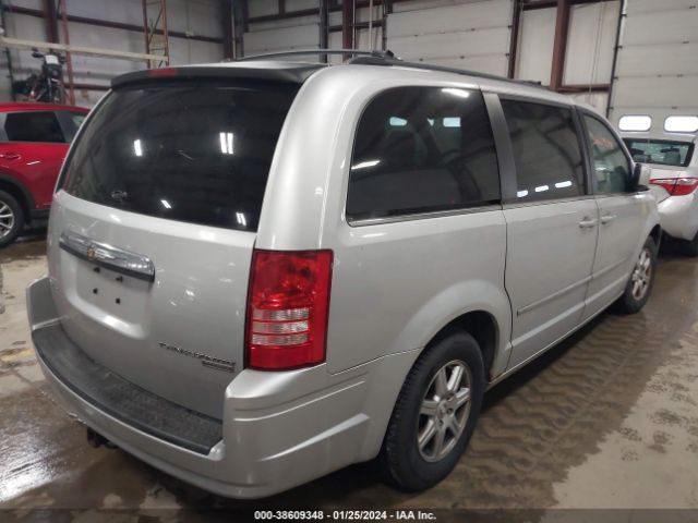 Photo 3 VIN: 2A4RR5D16AR164397 - CHRYSLER TOWN & COUNTRY 