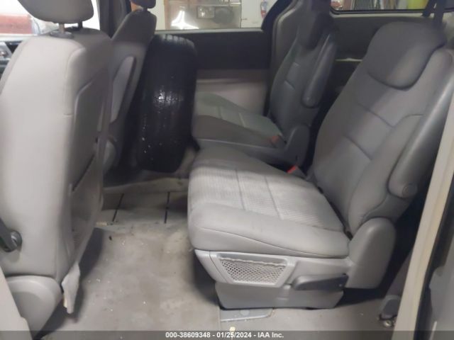 Photo 7 VIN: 2A4RR5D16AR164397 - CHRYSLER TOWN & COUNTRY 