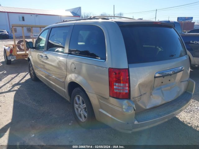 Photo 2 VIN: 2A4RR5D16AR193639 - CHRYSLER TOWN & COUNTRY 