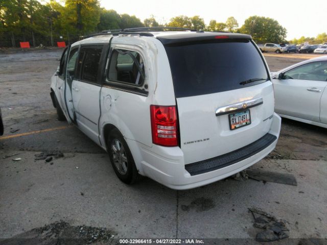 Photo 2 VIN: 2A4RR5D16AR204106 - CHRYSLER TOWN & COUNTRY 